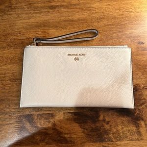 Michael kors clutch